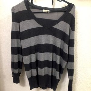 Ambiance grey and dark gray sweater